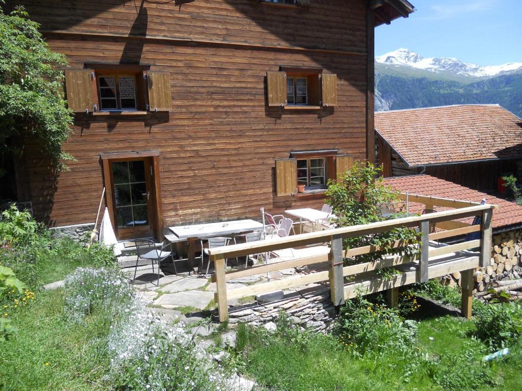 Cafe Pension Muntanella Casti-Wergenstein Exterior foto